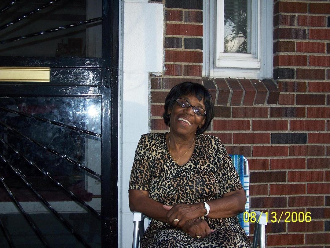 Visitation & Funeral Services for the late Beatrice Dudley/Mason/Taylor are:
Sunday Feb. 10, from 2:00pm. untill 8:00pm Butler Funeral Home 12140 Morang ( near Hayes. ) ( 313 )245 - 5526.
Funeral Service will be held