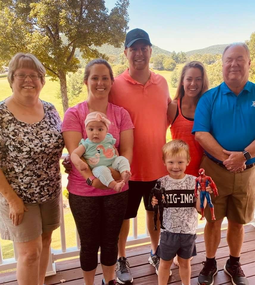 A bit late on posting! The whole crew got to have a wonderful visit in West Jefferson over Labor Day! Great to be all together & weather was so wonderful compared to down the mountain!! We were able to enjoy a bottle of cha