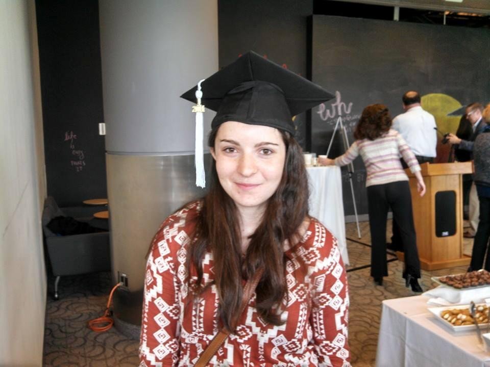 Rachel Oakford graduates Linguistics.