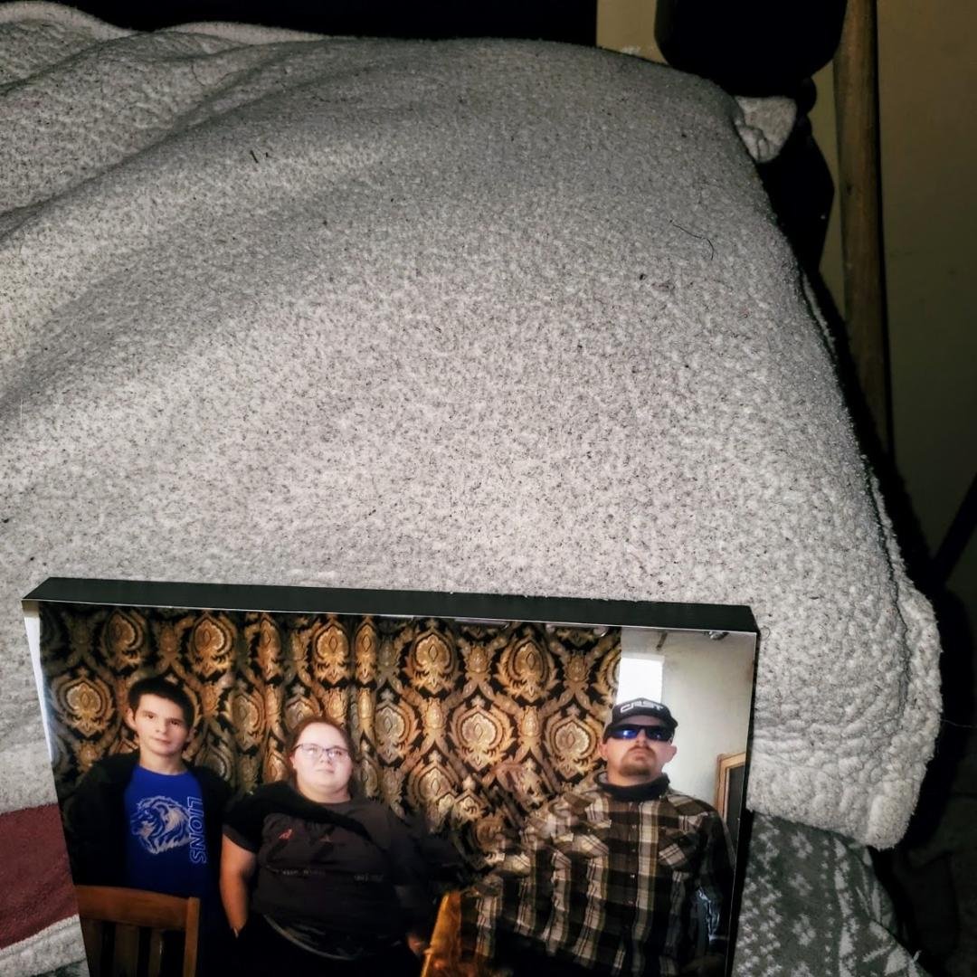 All 3 of my kids together for the first time in almost 10 years. Jame was 19, sandy was 22, and Christian was 24. Hopefully this year I will get to go visit James and sandy also. I miss you'll! Love all 3 of you always.