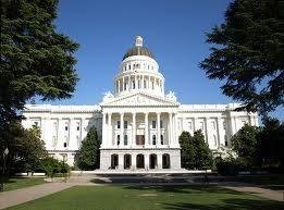 I got to chaperon my daughter's 8th grade class to the State Capitol building for a tour and a train ride along the Sacramento River...life is sweet!