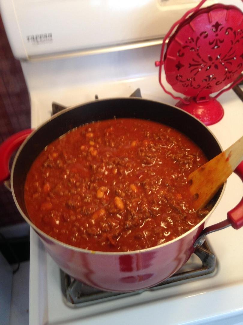 My first batch of chili! Infamous Dave's! Jk... Come on Chill i out!