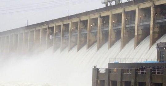 We live a mile below Bagnell Dam on a bluff above the Osage River. Dam operators took emergency action and opened floodgates last night to reduce the Lake level after a downpour. I can tell you the river is flowing very fa