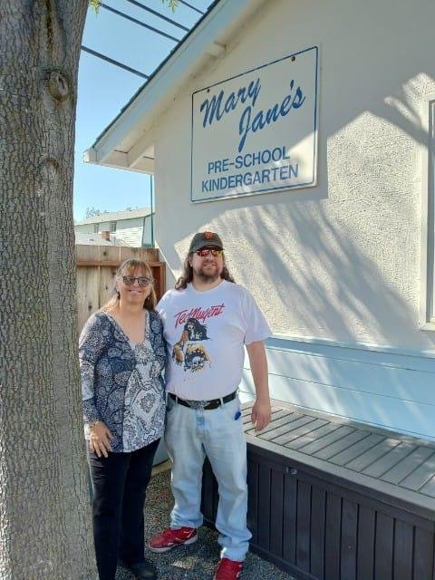 Mr with my old preschool teacher. This 🏫 will.close in May. I was the class of 1987. Most of you know the famous story about when I write the seven word tou can't say on TV or radio on the blackboard, and spelled every
