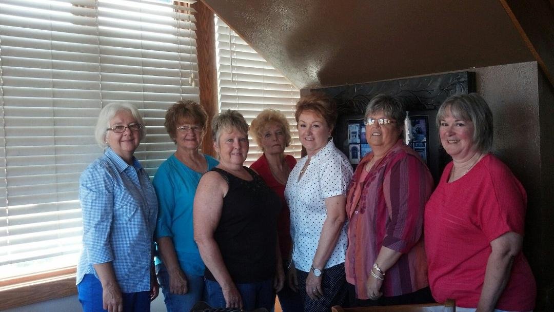 Pueblo County 1966 classmates at Do Drop Inn
Linda (Yaklich) Watson
Donna(Pritekel)Hund
Helen(Udovich)Siegel
Betty(Dow)Salameno
Rusty(Trueblood) Bonney
Nancy(Allen) Bregar
Patty McKlem