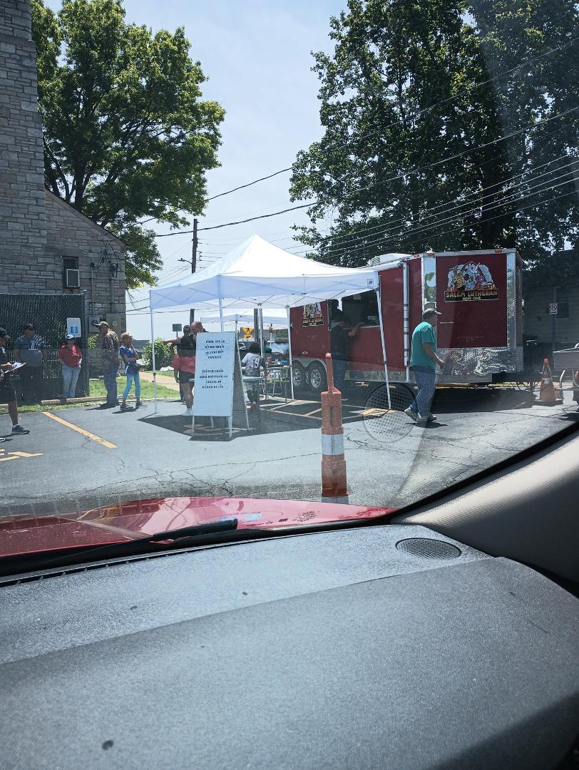 Bad picture, good BBQ.