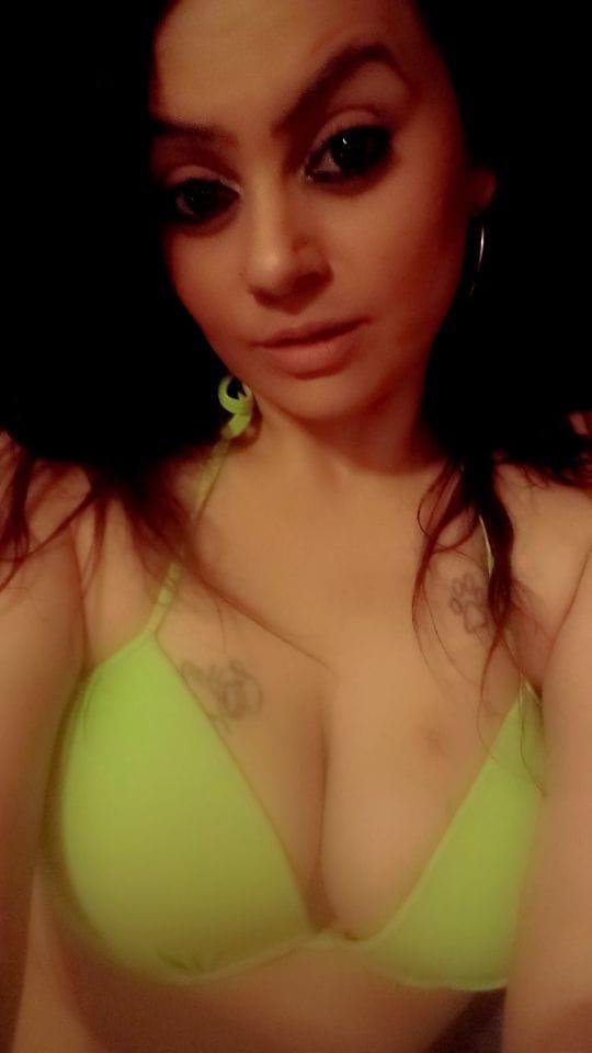 Dezarae Conniff's album, Mobile uploads