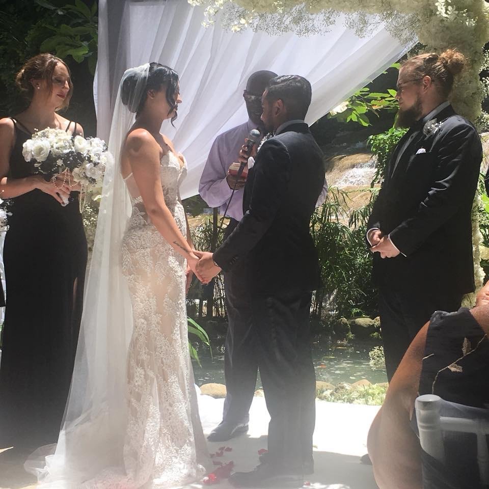 What a great day, great wedding and Red Stripe with Bob Marley on the bus.