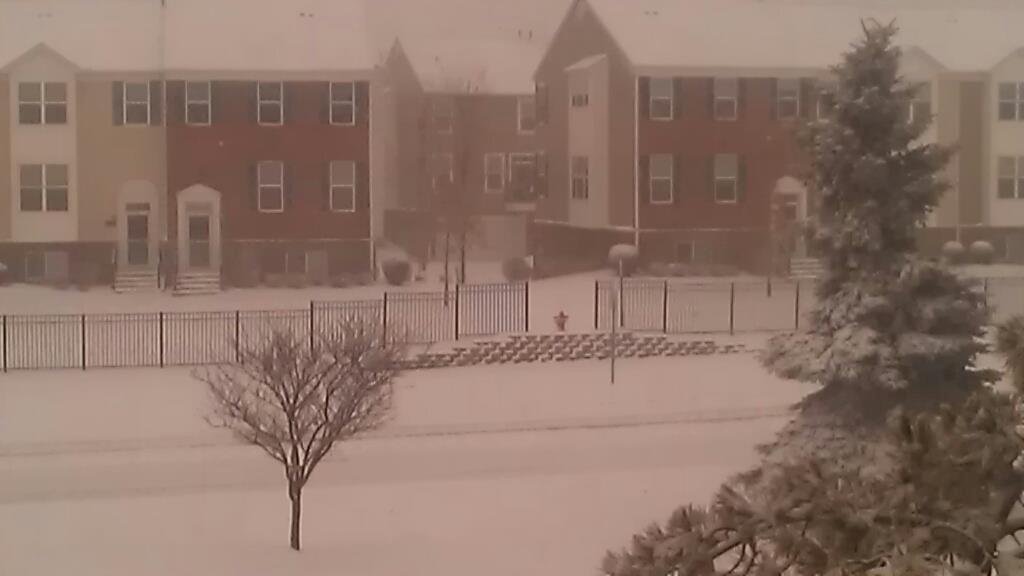 April 11, 2013 and has been snowing/raining for the last 5 days. For someone that suffers from chronic pain, days like today are very challenging. I guess I'll look on the bright side, I least I don't have to drive in this