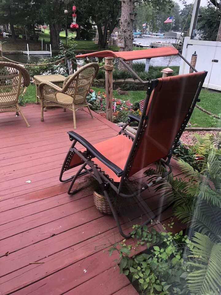 The little varmint that has been eating my impatiens all summer! 😘