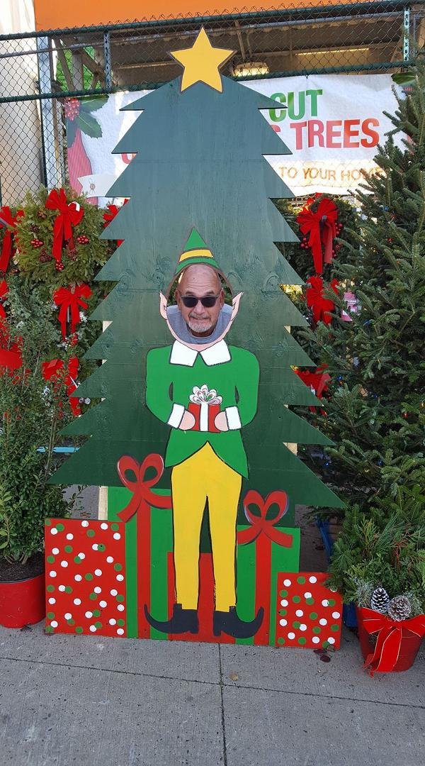 Who's that elf?