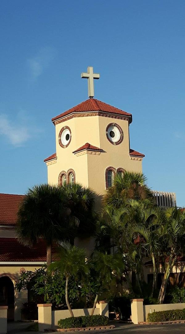 This is the Church By The Sea in Madeira Beach, Florida, about a block from where we stay.  Noooo, I've never been there!