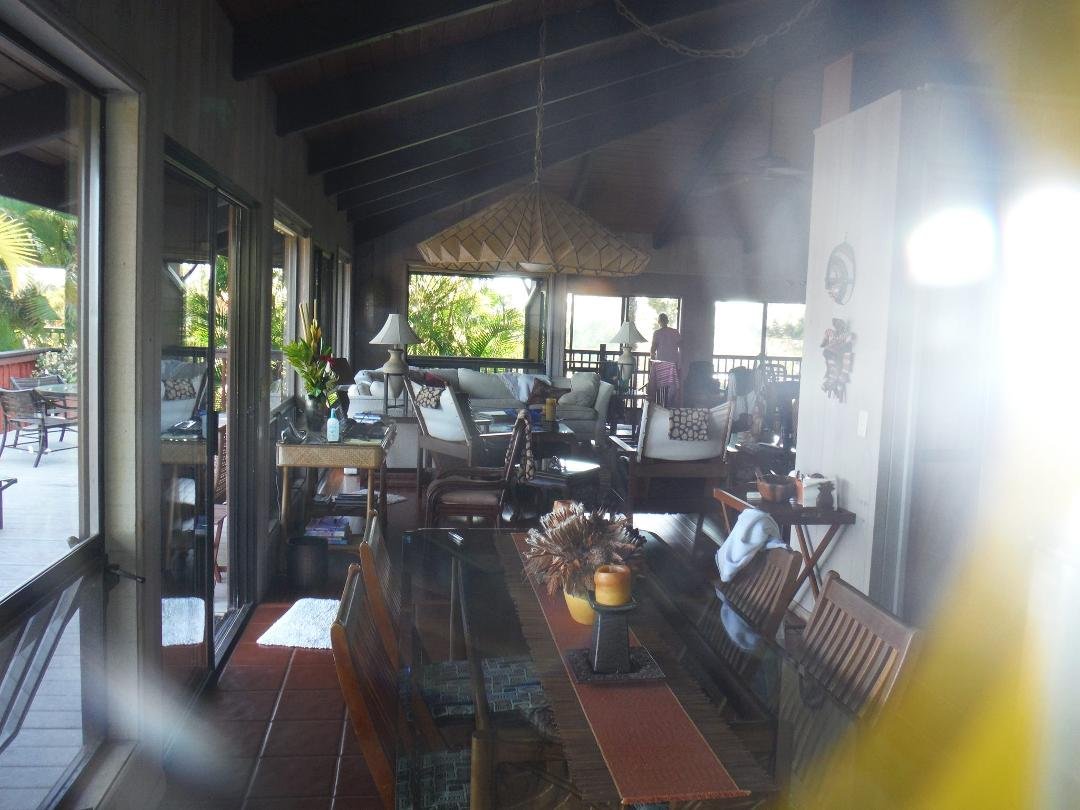 Maui Pole House