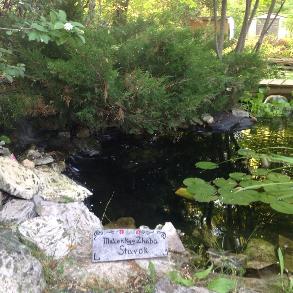 Hey Ronnie remember back at the farm when we were little
Baba use ta call us her Malenkyy Zhabas , well the pond has a name now LOL funny what you can do with a dremel tool and a bit to much time