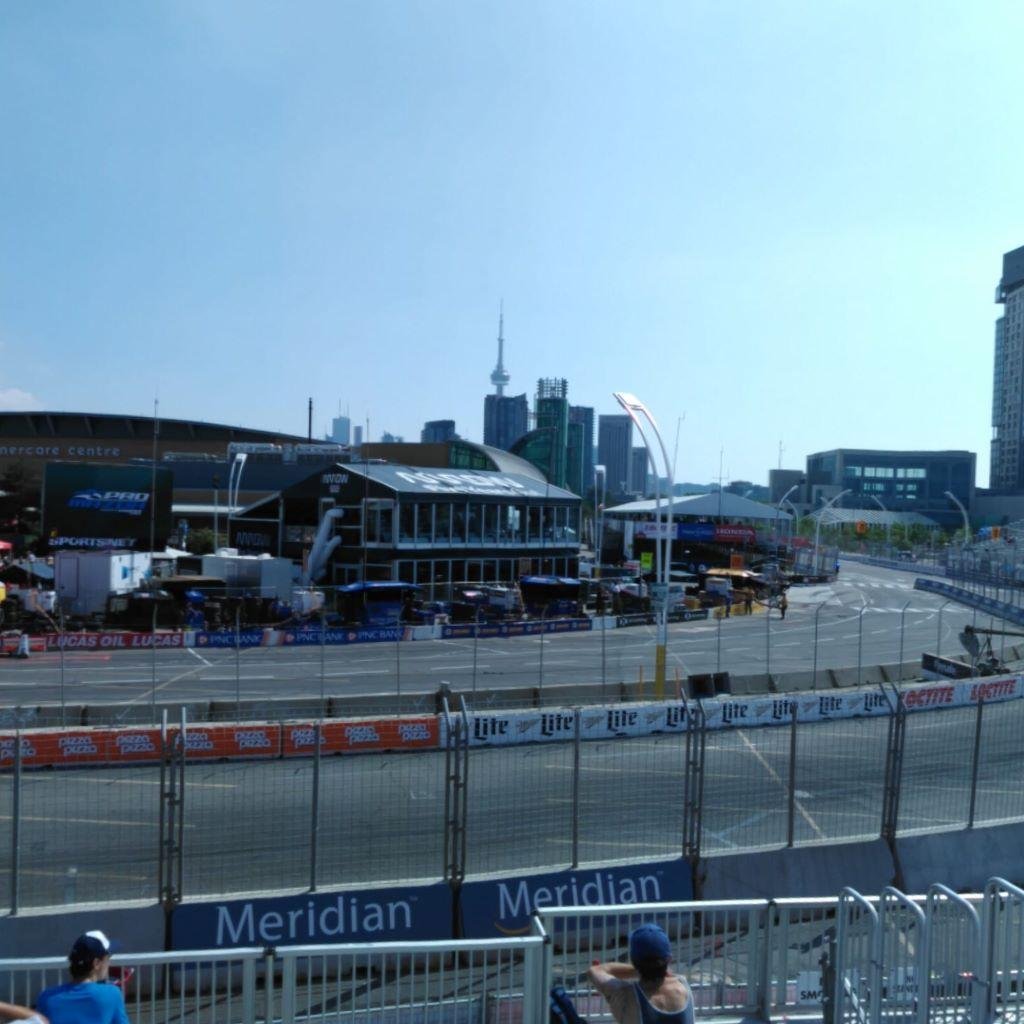 It's RACEDAY! ProMazda about to start 😎