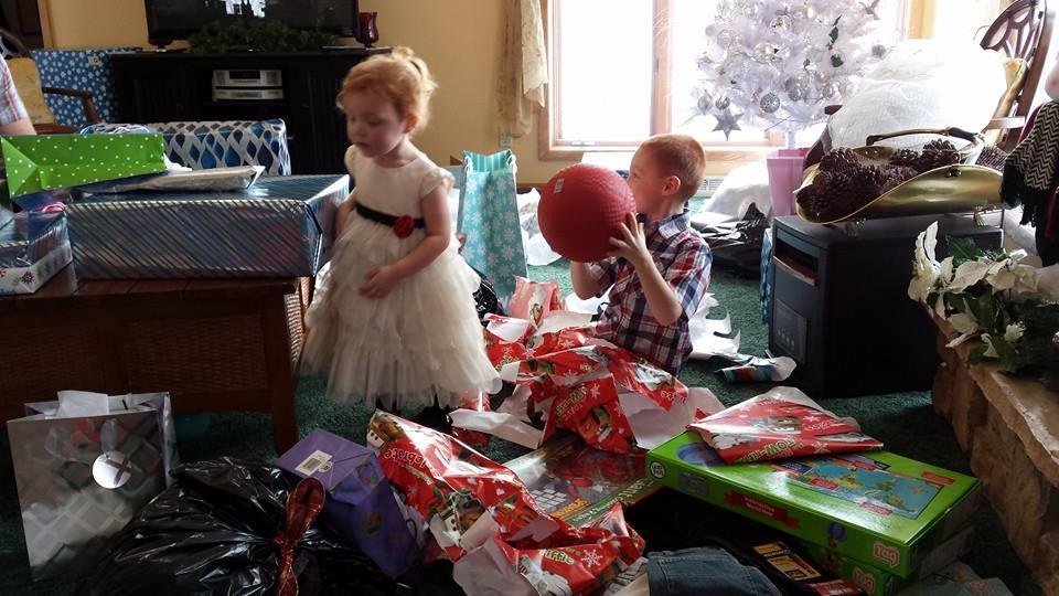 What would Christmas be without the little ones and the wall to wall wrapping paper mess. So much fun!!!