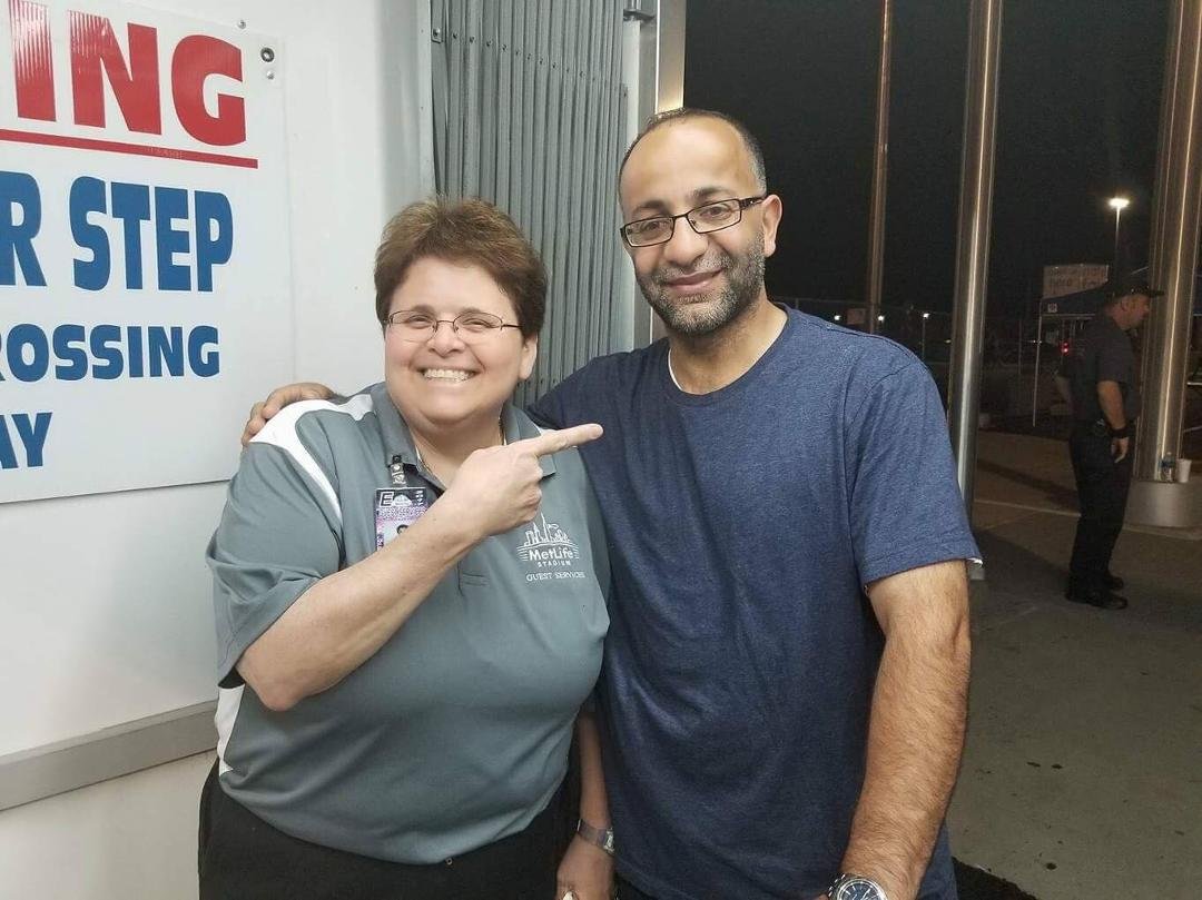 Rasaura Guzman Doña Amalin Rodriguez Alisa Aponte Paul Vega Agatha Marcela Rosy Roses Juan Bravo Marcos A Munoz Jc Rod Mauricio Betancourt Ricky Rivera look who I found at the Meadowlands Fair! 🤣