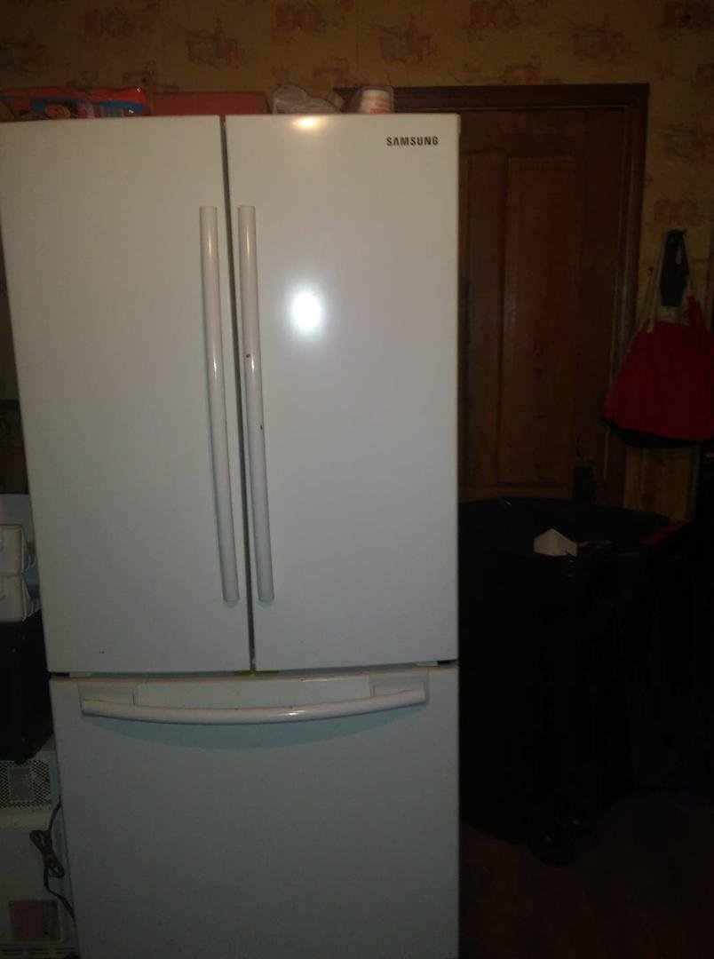 refrigerator works freezer doesn't needs freon free for the hauling its one to keep ur beer cold it does have a ice maker and water that never been used the freezer stopped work got another one I just want it gone asap like
