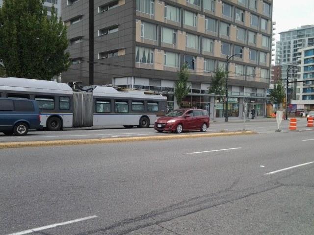 Todays PM gig, pulling Trolley poles on Main
.