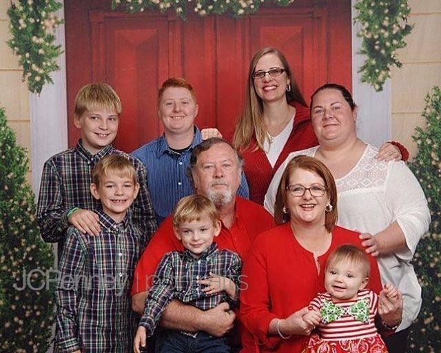 Merry Christmas
And Happy New Year
From the Willis Tribe
Or, as they say in Hawaii, " Mele Kalikimaka, Hau’oli Makahiki Hou "