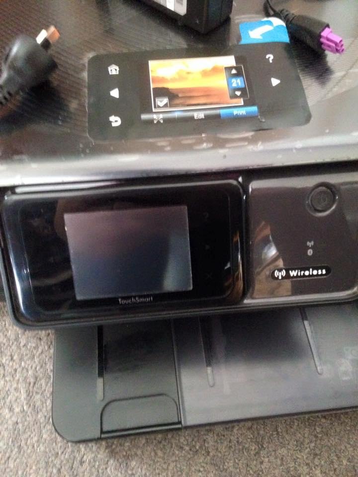 Wts hp photo smart premium printer scanner and copier wireleless $ 25 Ono