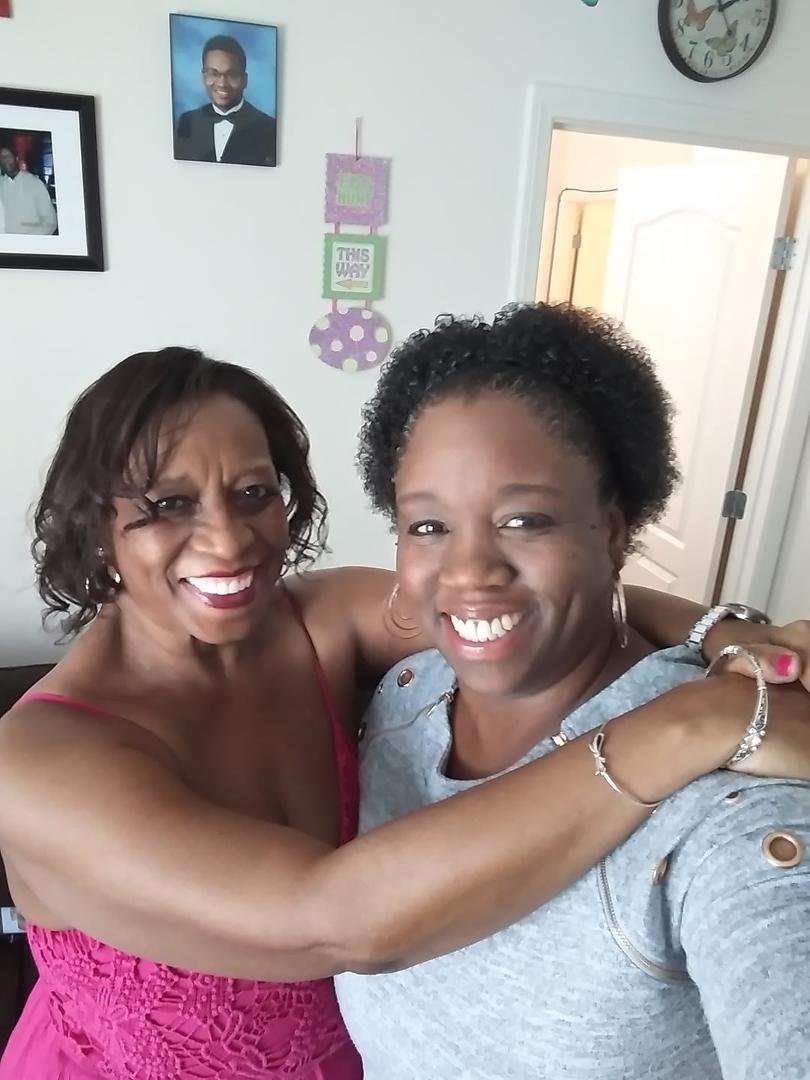 Happy Happy Birthday❤💗to my one and only daughter, my ROCK, my FRIEND, my LOVE!!!! My Nikki. Momma LOVES you beyond words. Thank you for being you. 🎁🎂❤💅