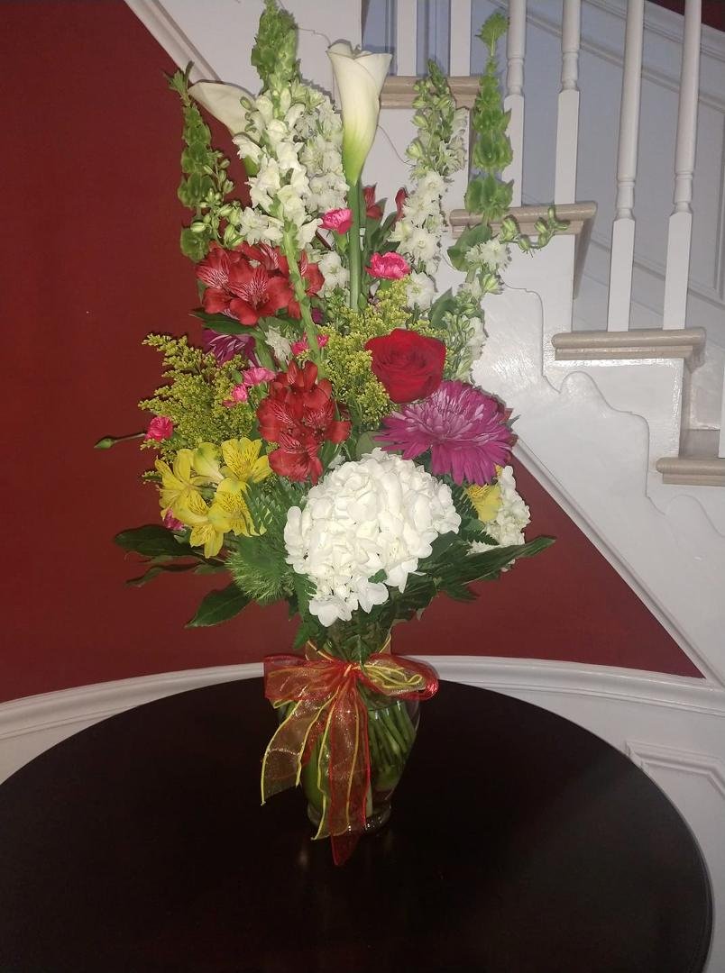 Jud really outdid himself this year. This arrangement is unbelievably gorgeous!