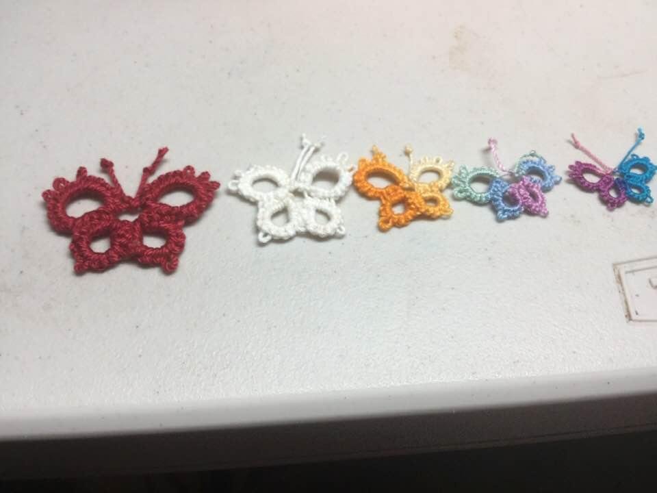 Carl let Pat see these butterfly’s. They go from the # 3 largest to the small thread I use in regular tatting. What do you think Pat? The small thread I may have more variegated colors.