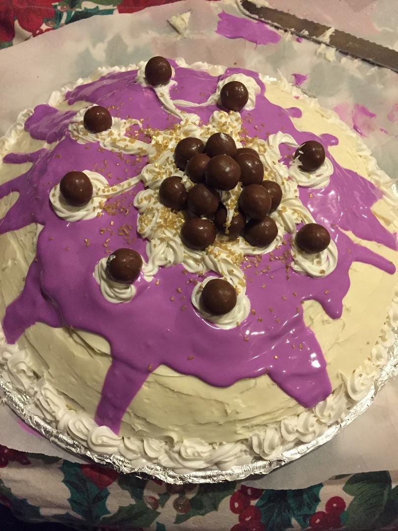 Homemade birthday cake by my daughter Phyliz👍🏽🎂🎉‼️😜
