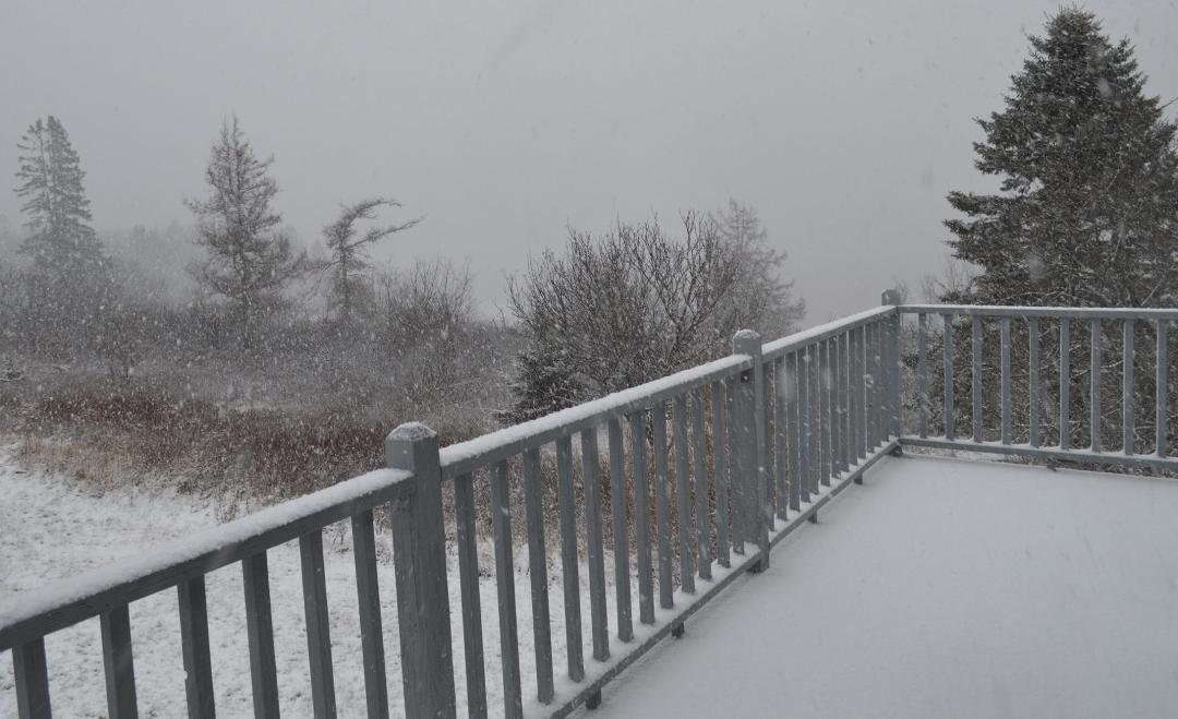 There's a big ocean beyond those snowflakes!