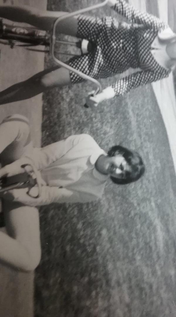 AliHamilton...check out this sweet photo of your mom, me, and my baby sister Laurie MurphyPrice...must have been taken around the summer of 1968! XO