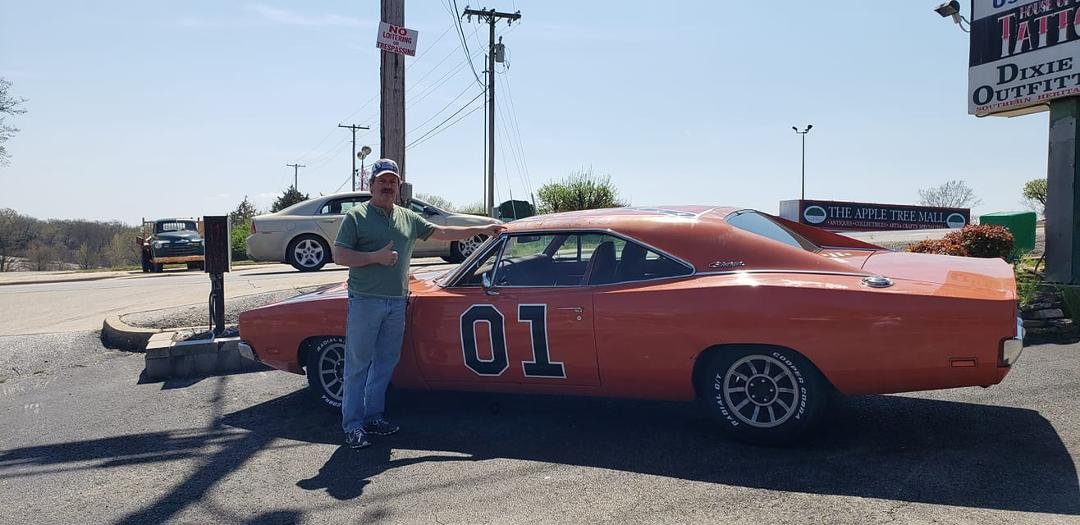 Got back yesterday from vacation. Look what I found in Branson.
