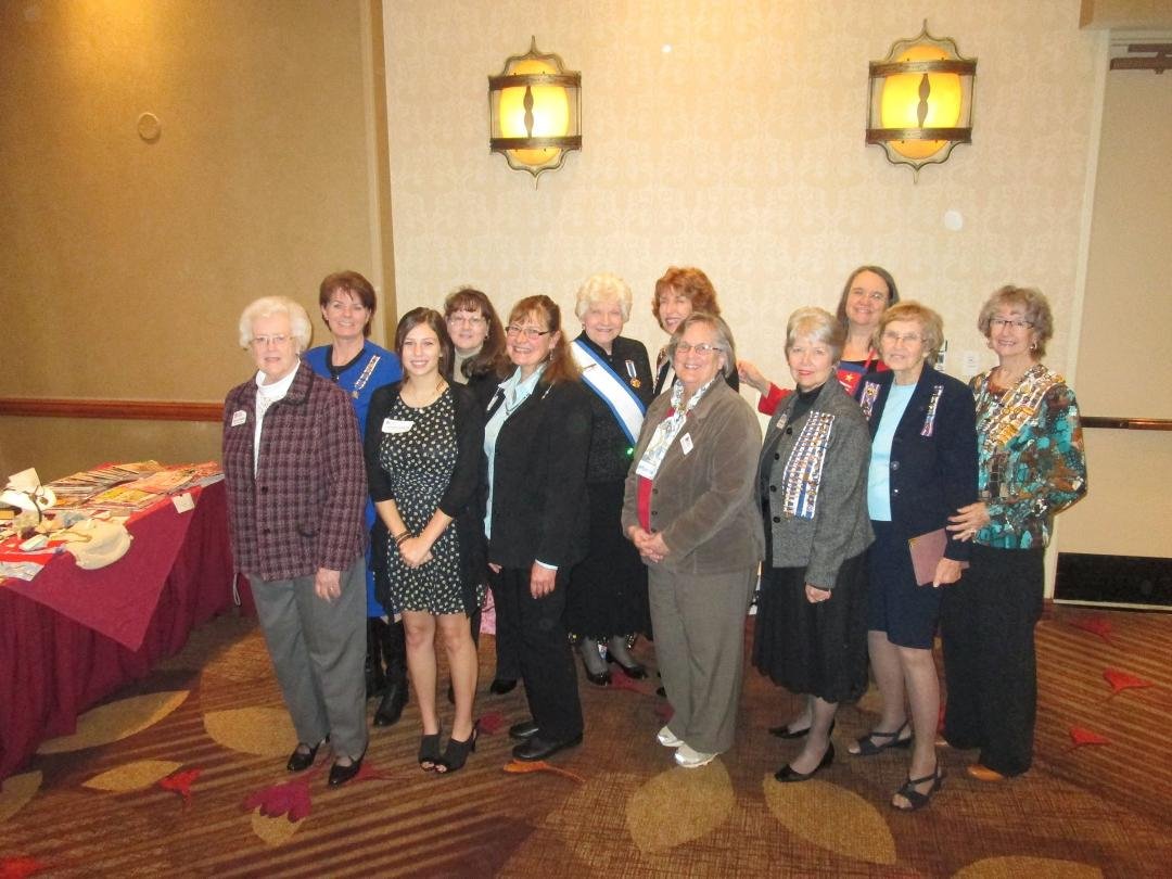 Sierra Amador Chapter attendees with Honorary President General,Deeny Kenper at District II.