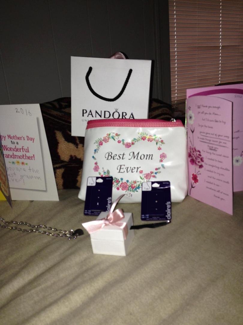 Thank you Alyssa for the Mother day gifts, she give them to me early cause I have to work on mothers day ,thank you again my baby girl love you