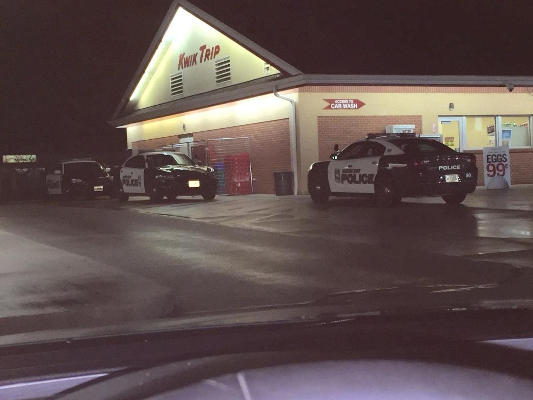 Our tax dollars hard at work or hardly working. I wish I got a 90 minute break