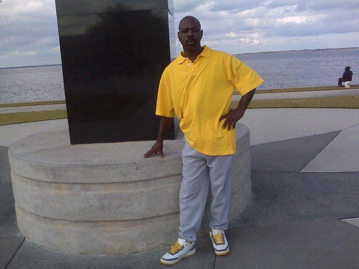 walking on Mermoral at Lake Monroe ,San - FL