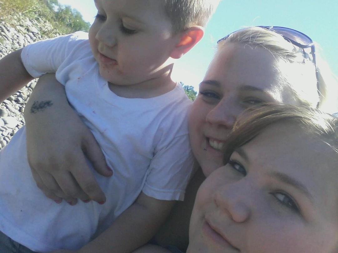 Lisa Howdyshell's album, Mobile Uploads