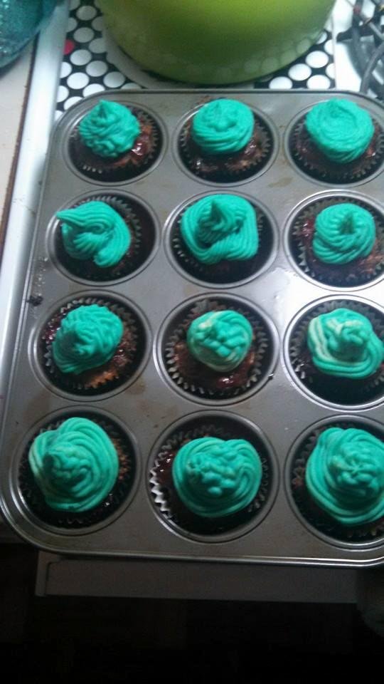 Who's got lucky kids. Meatloaf cupcakes with garlic mash icing. Man I love cooking.