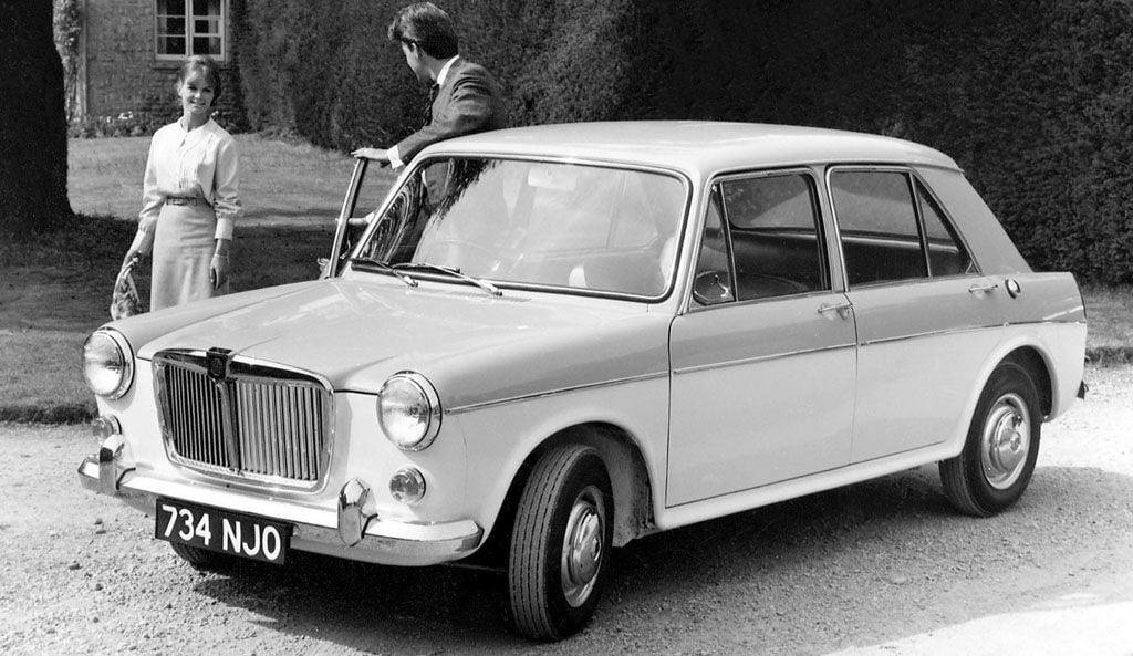 Anyone know the Year/Make/Model of this car ?