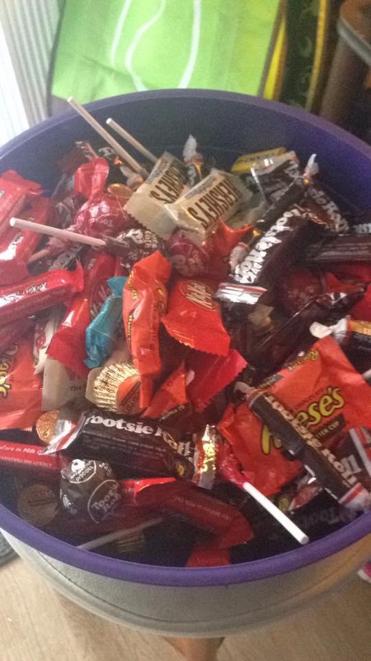 Candy ready here come on over yummy 😋