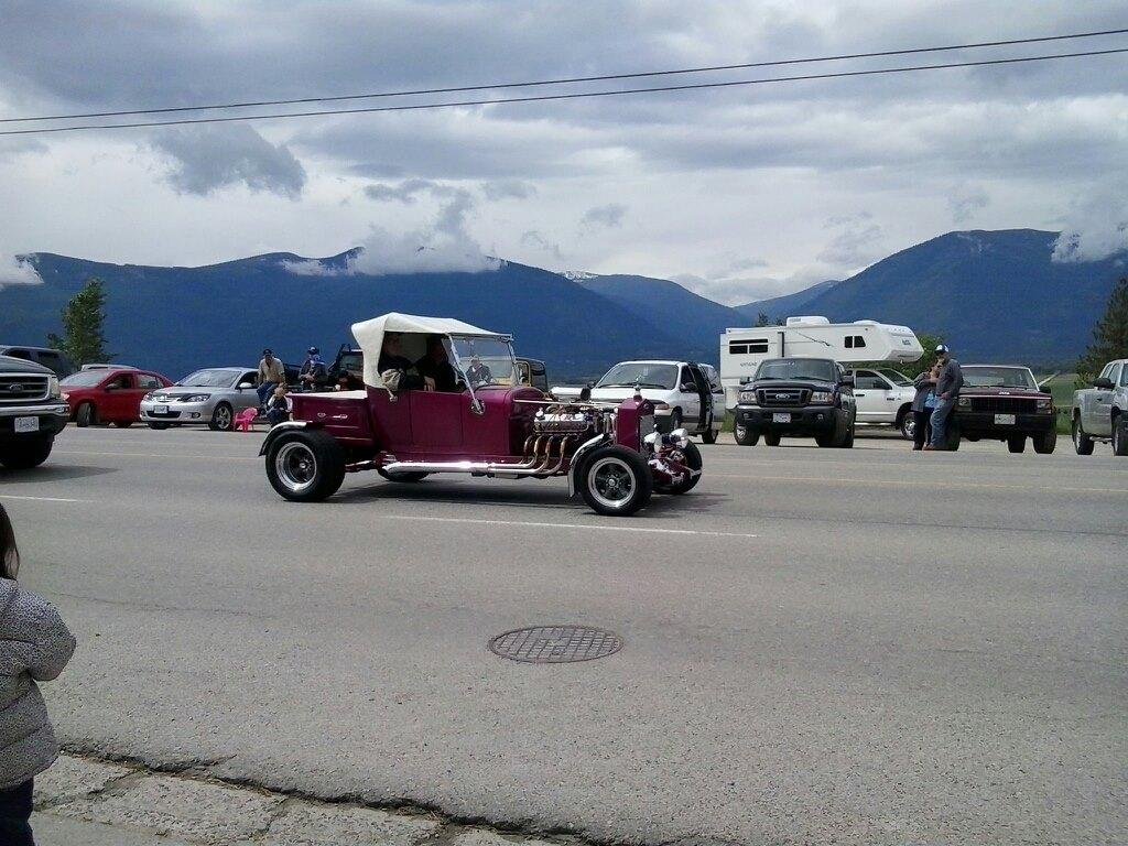 Crestonblossonfest