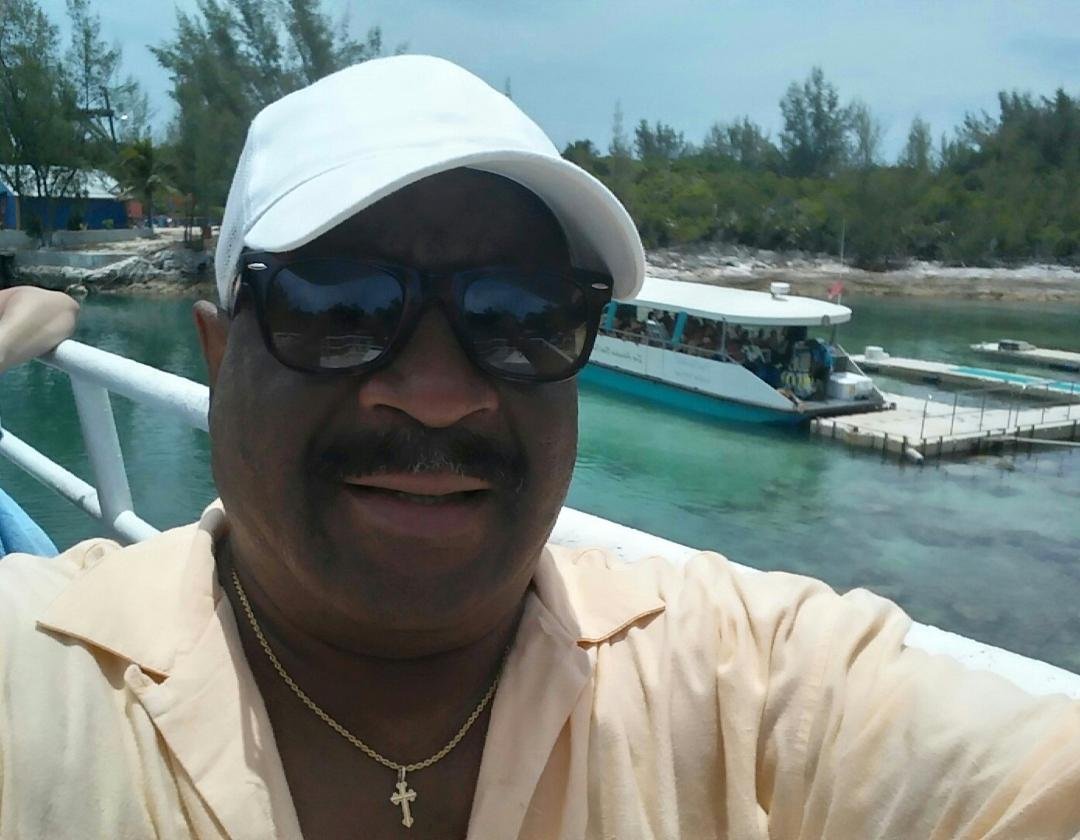 Arnold Davis' album, Mobile Uploads