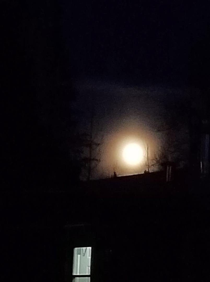 The moon a few min ago