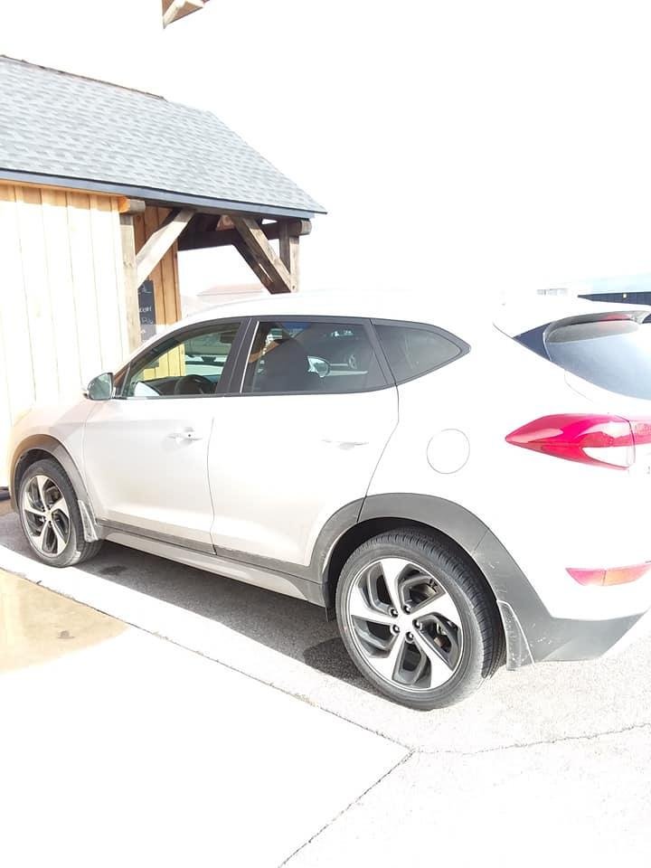 Replacement auto - HYUNDAI TUSON SPORT.