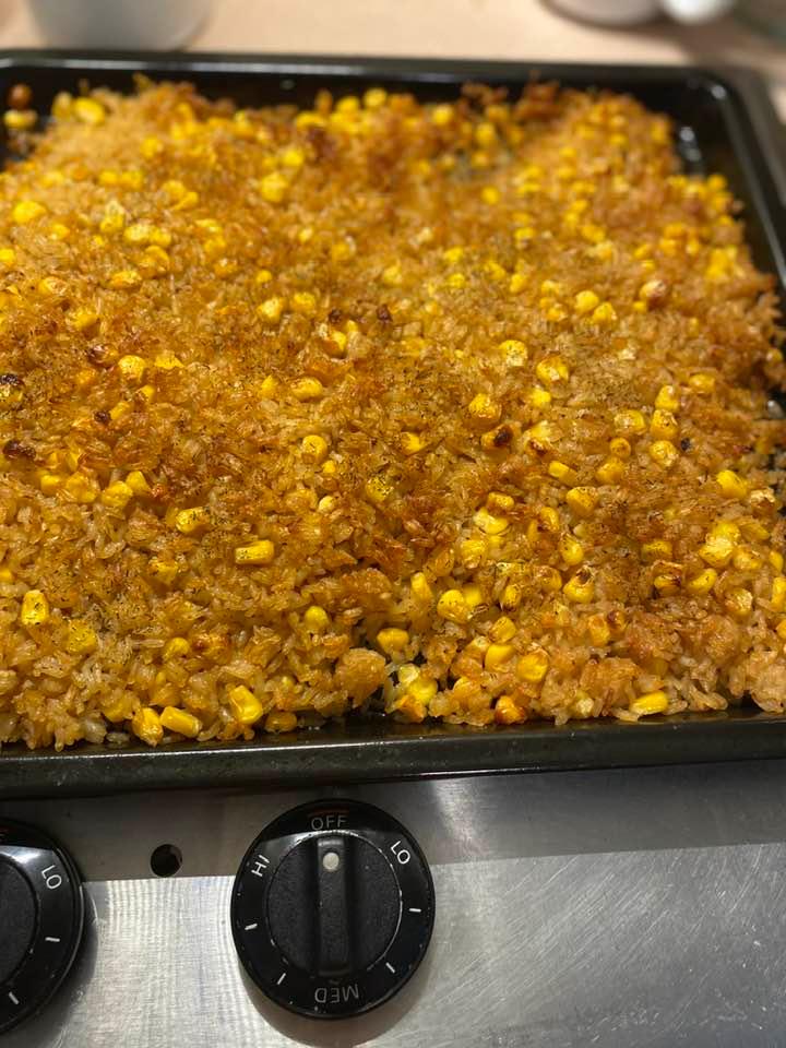 It has been at least 5 years since I have made OVEN BAKED RICE.
I like the Crispness it adds. I made the rice the normal stove top way, used Beef Broth instead of water, added Onion and Garlic Powder, Ground Pepper and Di