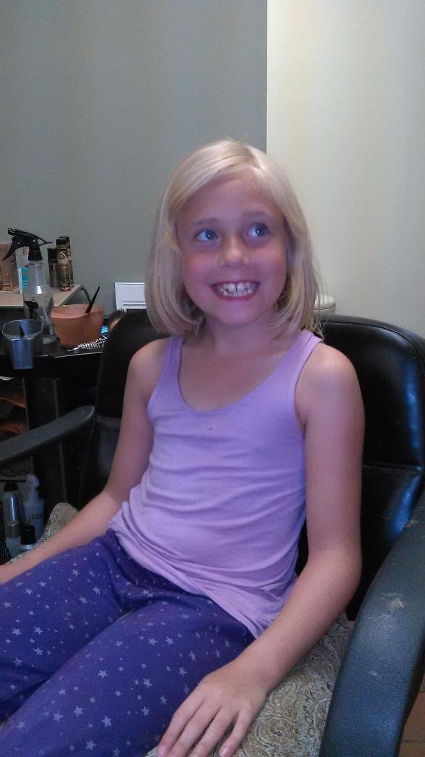 Somebody got a new 'do!