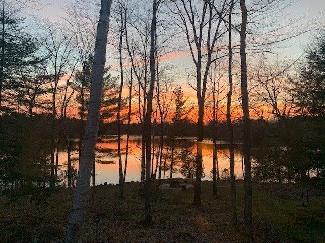 Our first cottage sunset of 2022.