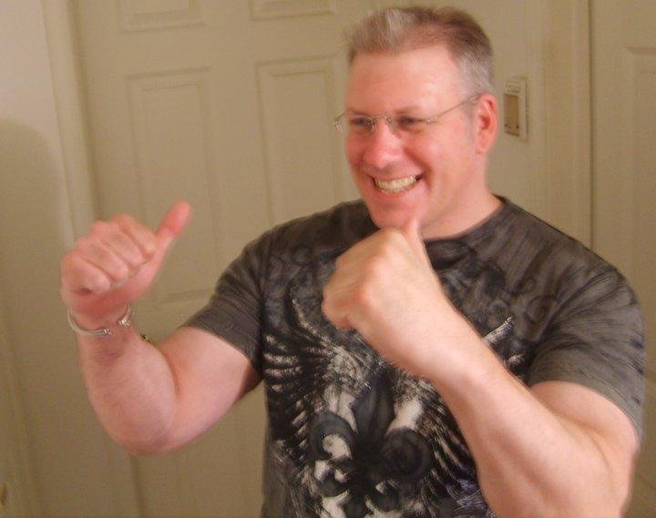 who has two thumbs and rocks???.......THIS GUY!!