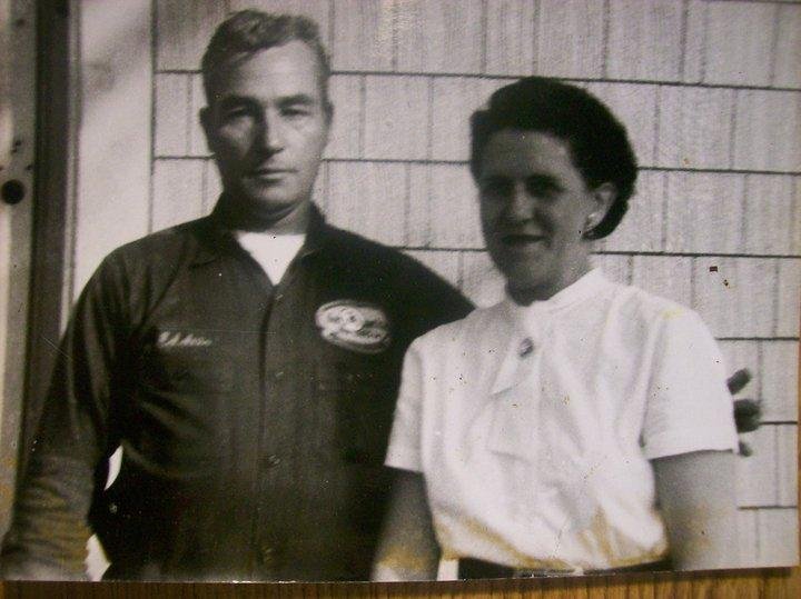 John Lakin's album, johns family