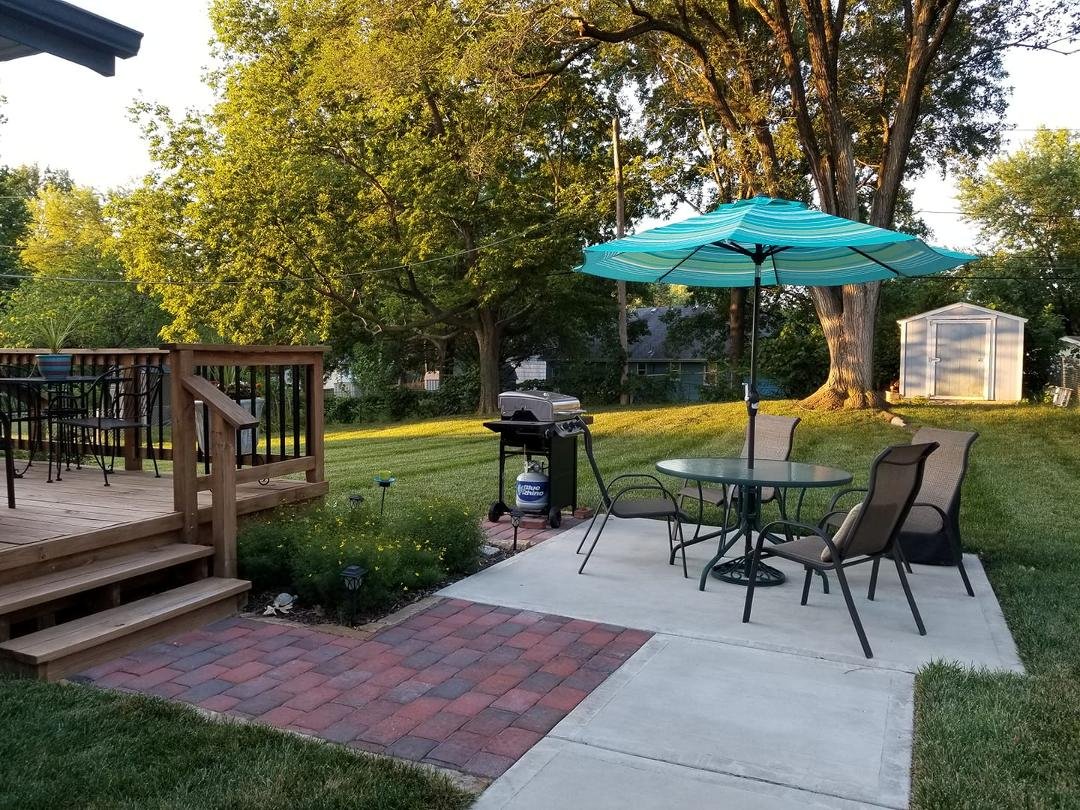 Love sitting on the patio listening to the bird's when it's so nice and cool. Reminds me of camping in Colorado. Cool 63 degrees 🏕☀️